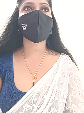 Snapshot of shivani27 chatting on 02/15/26, 08:57 shivani27 online show from 02/15/26, 08:57