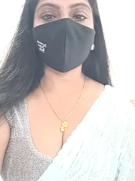 Snapshot of shivani27 chatting on 02/19/26, 04:25 shivani27 online show from 02/19/26, 04:25