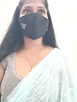 Snapshot of shivani27 chatting on 02/20/26, 09:10 shivani27 online show from 02/20/26, 09:10