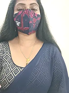 Snapshot of shivani27 chatting on 03/13/26, 04:02 shivani27 online show from 03/13/26, 04:02