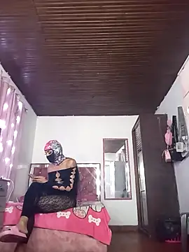 Snapshot of translatina777 chatting on 02/13/26, 07:37 translatina777 online show from 02/13/26, 07:37