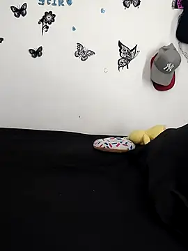 AntonelaMorriz online show from 12/15/25, 08:51