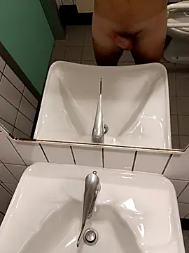 Snapshot of losteccafisso chatting on 01/19/26, 01:04 losteccafisso online show from 01/19/26, 01:04