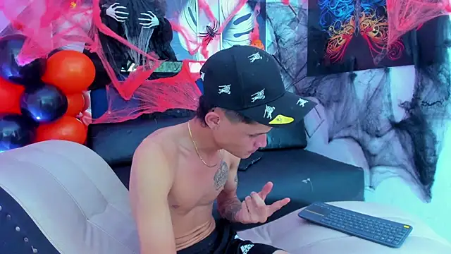 Snapshot of rhabena_boysex chatting on 10/29/25, 12:02 rhabena boysex online show from 10/29/25, 12:02