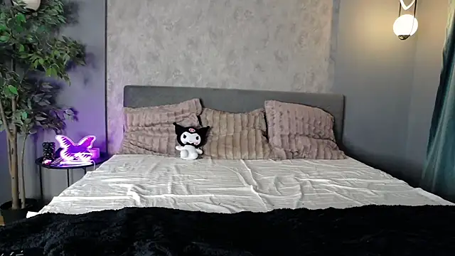 ScarlettJakobs online show from 04/15/26, 05:47