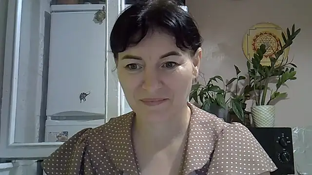 Krystal 82 online show from 11/07/25, 04:07