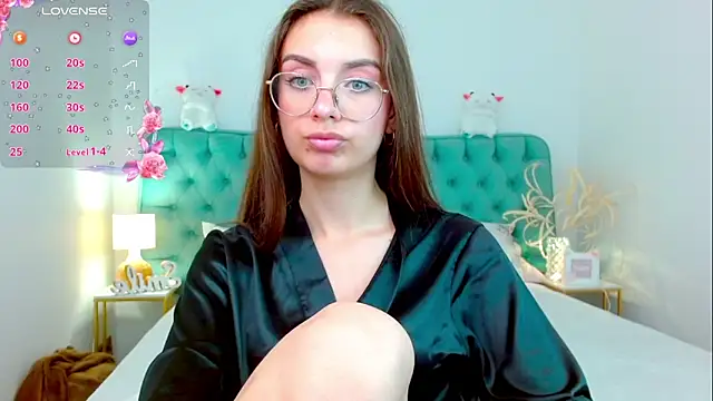 Real cutie1 online show from 09/20/25, 09:27