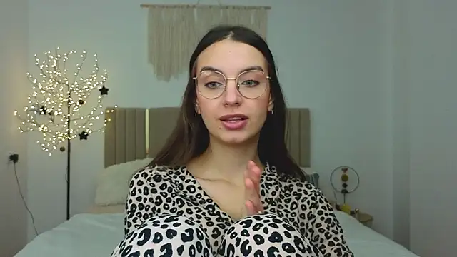 Real cutie1 online show from 02/07/26, 01:48