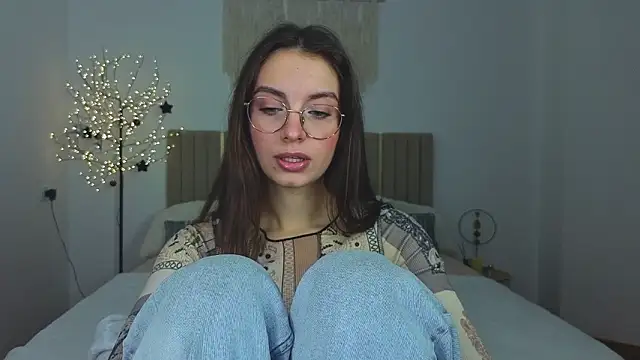 Real cutie1 online show from 02/09/26, 01:59