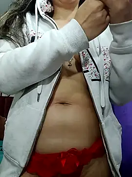 Chriss girl of imaginatio online show from 11/29/25, 11:52