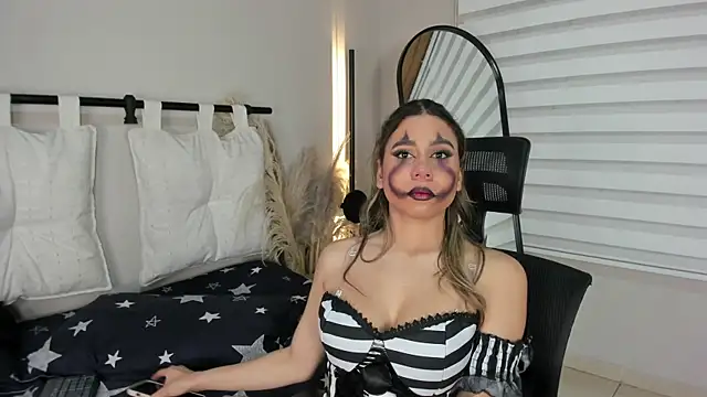 Rachell criss online show from 10/31/25, 05:30