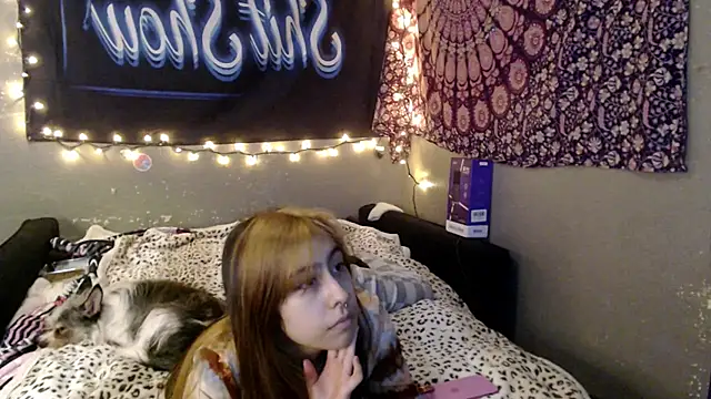 London Ray online show from 06/17/26, 10:00