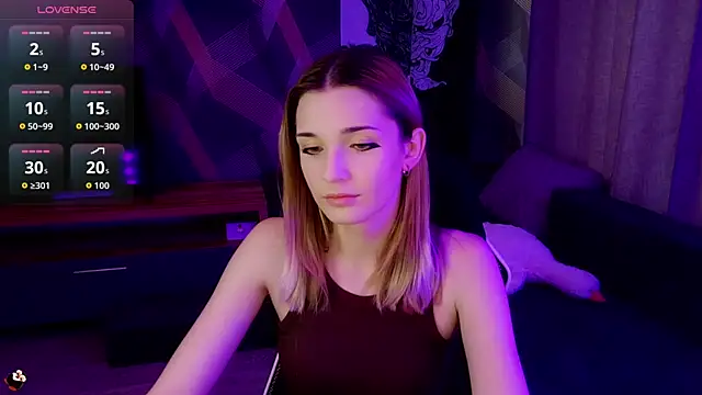 Sandy Belle online show from 09/15/25, 01:11