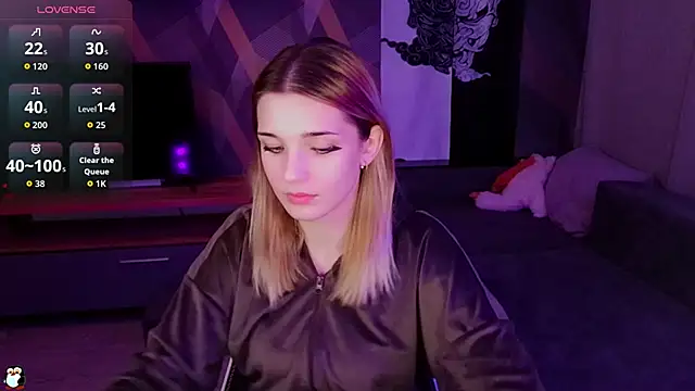 Sandy Belle online show from 09/17/25, 06:31