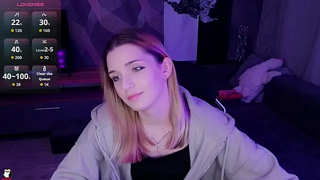 Sandy Belle online show from 10/22/25, 06:40