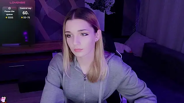 Sandy Belle online show from 10/31/25, 08:10