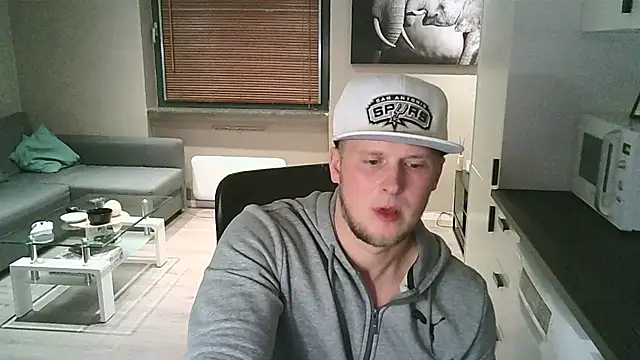 Snapshot of Dartanjanas13 chatting on 11/04/25, 05:23 Dartanjanas13 online show from 11/04/25, 05:23