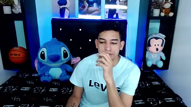 x oliver x online show from 10/04/25, 03:59