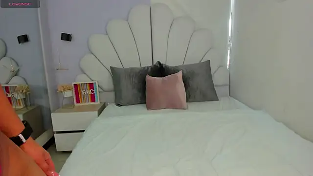 shamara thomson online show from 04/09/26, 05:18