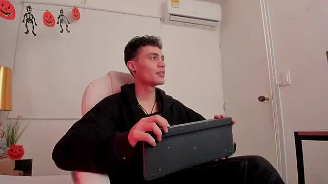 dark sun302 online show from 10/30/25, 09:26