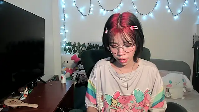 Snapshot of dolliette24 chatting on 11/08/25, 07:08 dolliette24 online show from 11/08/25, 07:08