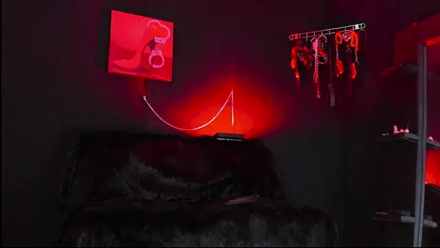 isabellestone online show from 03/10/26, 09:53