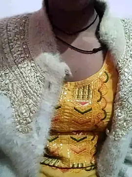 Snapshot of Reeta-rani chatting on 12/22/25, 04:53 Reeta-rani online show from 12/22/25, 04:53