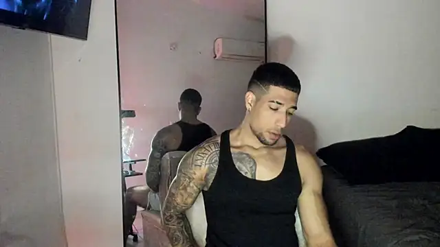 Snapshot of ThiagoLugo chatting on 09/08/25, 03:33 ThiagoLugo online show from 09/08/25, 03:33