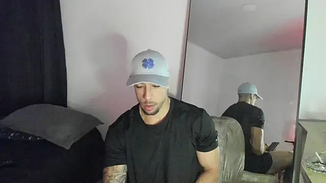 Snapshot of ThiagoLugo chatting on 10/07/25, 03:14 ThiagoLugo online show from 10/07/25, 03:14