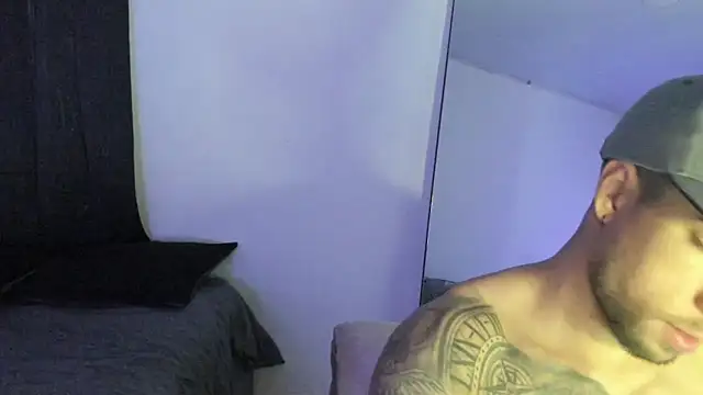 Snapshot of ThiagoLugo chatting on 12/02/25, 08:15 ThiagoLugo online show from 12/02/25, 08:15