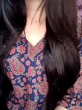 Snapshot of Queen_Pooja7 chatting on 10/11/25, 05:11 Queen Pooja7 online show from 10/11/25, 05:11