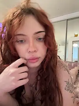 Snapshot of Hannah_xBaby chatting on 09/29/25, 02:22 Hannah xBaby online show from 09/29/25, 02:22