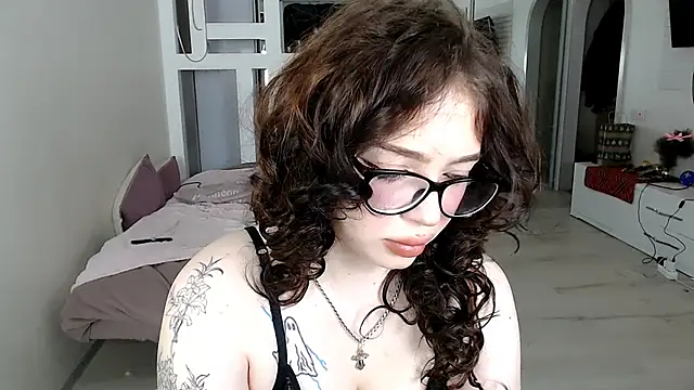 Hannah xBaby online show from 02/04/26, 01:39