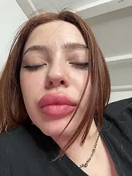 Hannah xBaby online show from 03/07/26, 07:22