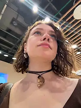 lucy-joy online show from 10/06/25, 10:23