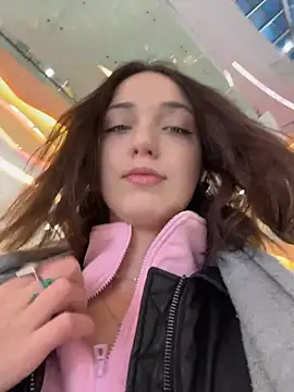 Snapshot of DollyTall chatting on 01/07/26, 07:11 DollyTall online show from 01/07/26, 07:11