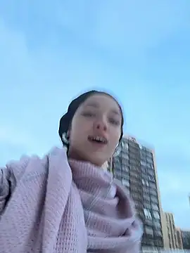 Snapshot of DollyTall chatting on 01/09/26, 07:22 DollyTall online show from 01/09/26, 07:22