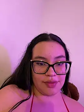 Snapshot of Emily_Taylor2 chatting on 11/04/25, 02:54 Emily Taylor2 online show from 11/04/25, 02:54