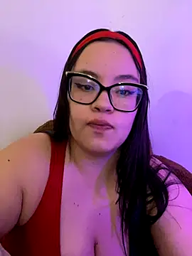 Snapshot of Emily_Taylor2 chatting on 12/01/25, 02:05 Emily Taylor2 online show from 12/01/25, 02:05