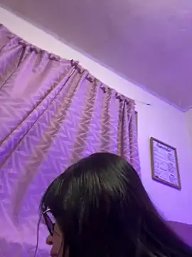 Snapshot of Emily_Taylor2 chatting on 05/27/26, 01:57 Emily Taylor2 online show from 05/27/26, 01:57