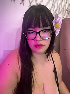 Snapshot of Emily_Taylor2 chatting on 07/10/26, 02:05 Emily Taylor2 online show from 07/10/26, 02:05