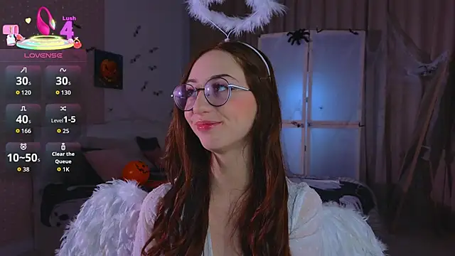 Snapshot of AvrilLeMell chatting on 10/25/25, 10:37 AvrilLeMell online show from 10/25/25, 10:37