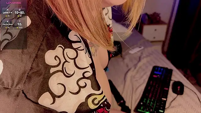 NaomiRey1 online show from 11/14/25, 05:44