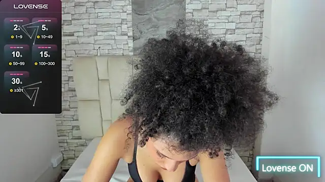 Snapshot of Celesste_doll chatting on 10/25/25, 01:18 Celesste doll online show from 10/25/25, 01:18