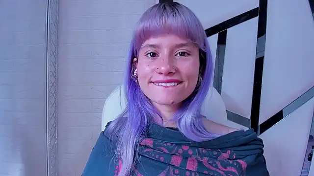 Snapshot of barbieambar chatting on 09/11/25, 01:11 barbieambar online show from 09/11/25, 01:11