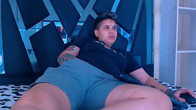 Snapshot of karla_sexy21 chatting on 11/15/25, 04:10 karla sexy21 online show from 11/15/25, 04:10