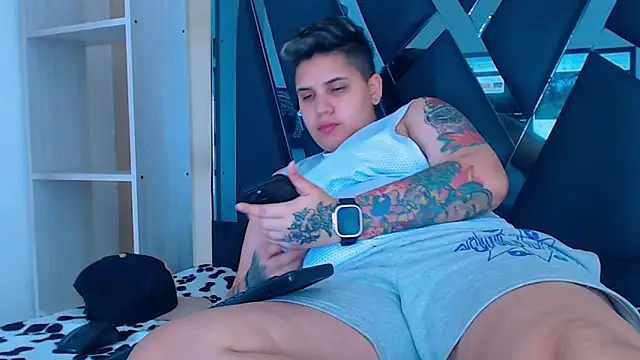 Snapshot of karla_sexy21 chatting on 11/18/25, 05:01 karla sexy21 online show from 11/18/25, 05:01