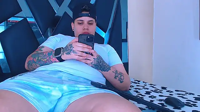 Snapshot of karla_sexy21 chatting on 11/29/25, 04:37 karla sexy21 online show from 11/29/25, 04:37