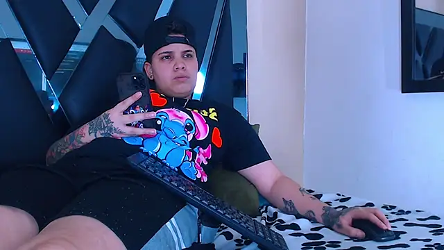 Snapshot of karla_sexy21 chatting on 12/01/25, 04:39 karla sexy21 online show from 12/01/25, 04:39