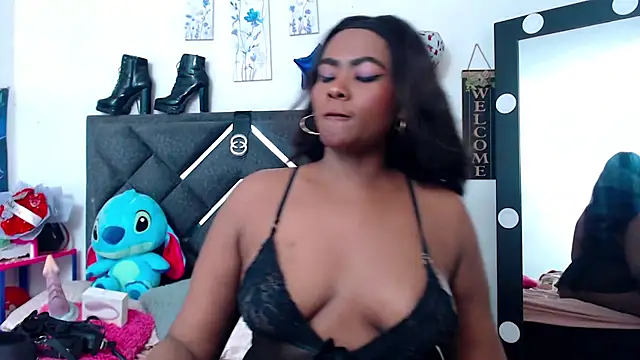 Snapshot of NatashaBella chatting on 09/24/25, 06:11 NatashaBella online show from 09/24/25, 06:11